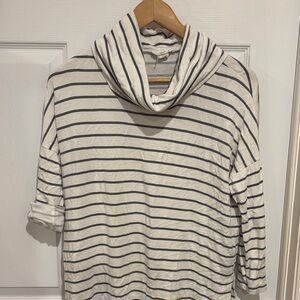 LOFT Striped Lounge Top in White and Gray